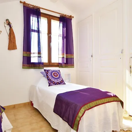 Three-bedroom Holiday In Cervione