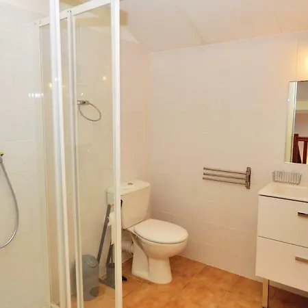 Three-bedroom Holiday In Vakantiehuis