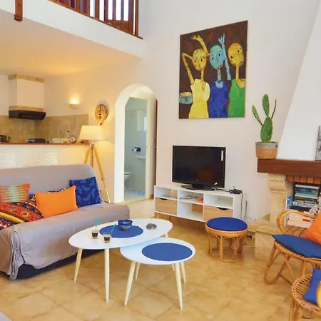 Vakantiehuis Three-bedroom Holiday In Cervione
