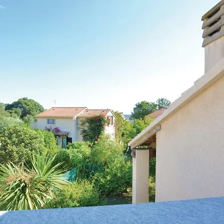 Three-bedroom Holiday In Vakantiehuis