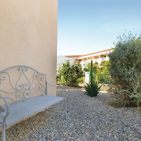 Vakantiehuis Three-bedroom Holiday In