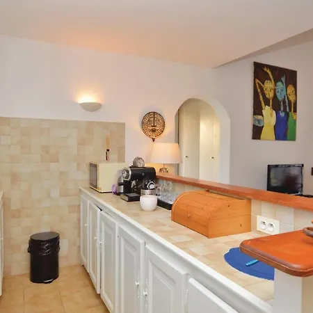Three-bedroom Holiday In Cervione